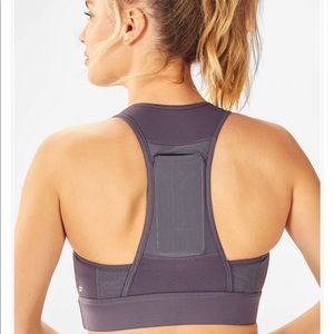 Sports Bra Holds your phone!